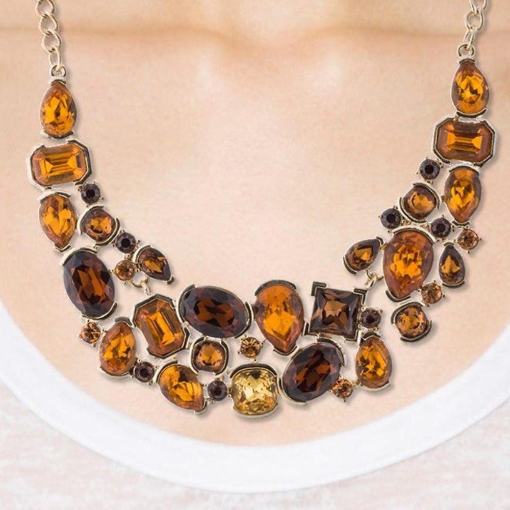 Gorgeous Kenneth Jay Lane Christal Collar